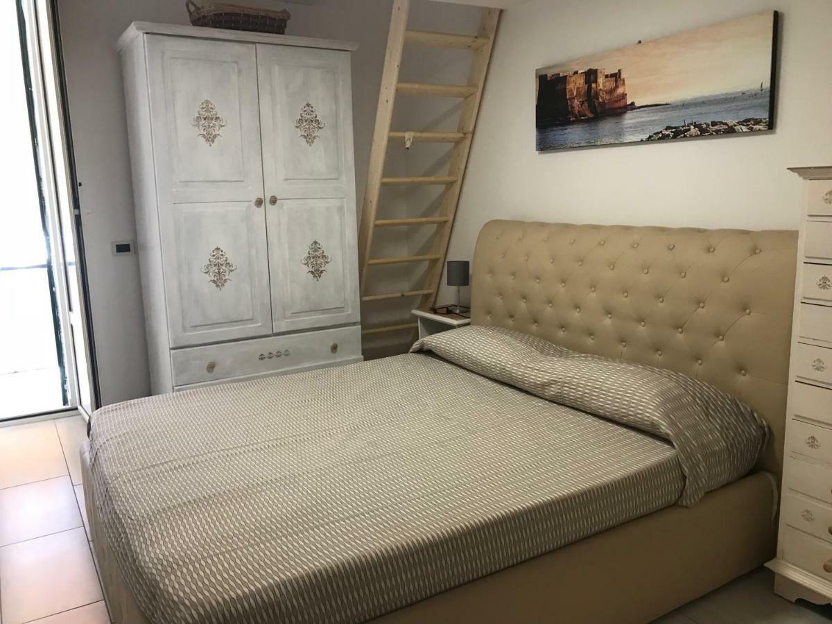 Appartement La Casa Di Hoby à Naples Extérieur photo